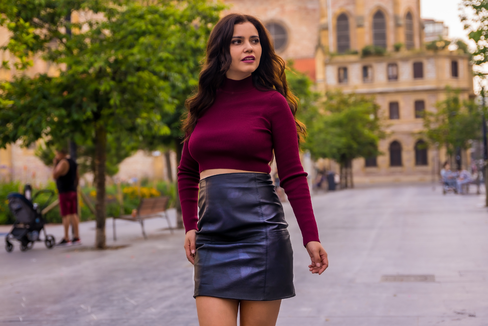 7 Unique Ways To Style A Leather Skirt - A Complete Style Guide For Women